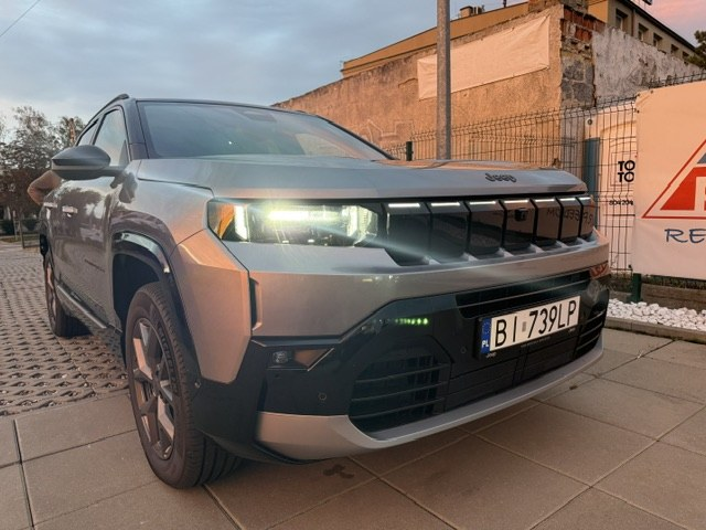 Jeep Compass e-Hybrid First Edition — zdjęcie 1 z 8